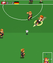 Playman World Soccer (J2ME) screenshot: Both players are racing for the ball.