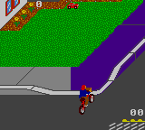 Paperboy (Game Gear) screenshot: Heading toward the purple sidewalks