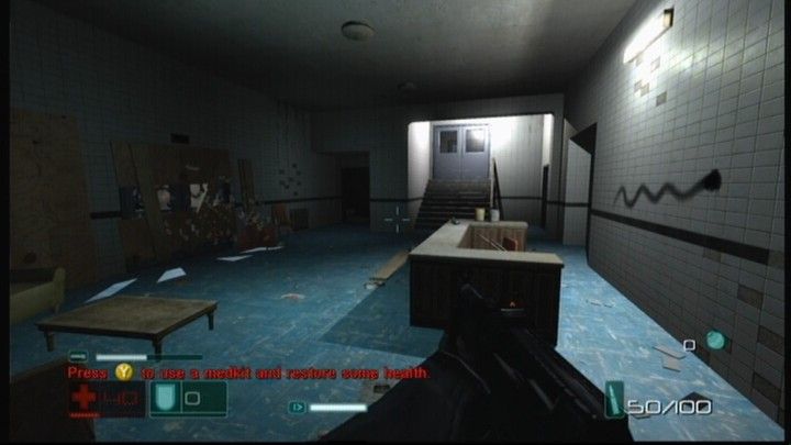 F.E.A.R.: First Encounter Assault Recon (Xbox 360) screenshot: Searching the buildings