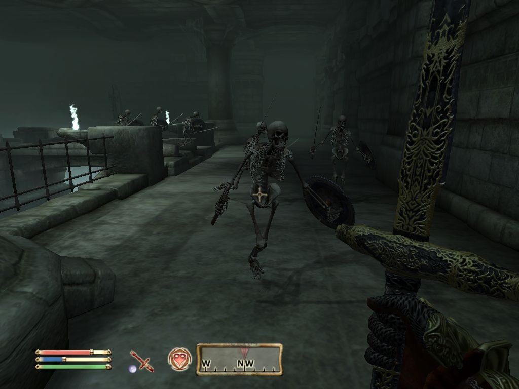 The Elder Scrolls IV: Oblivion (Windows) screenshot: A horde of undead Akaviri Warriors is attacking - it's usually best to avoid combat against too many opponents