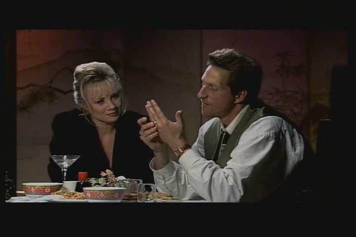 Tex Murphy: Overseer (Windows) screenshot: A dinner with Chelsee (DVD version)