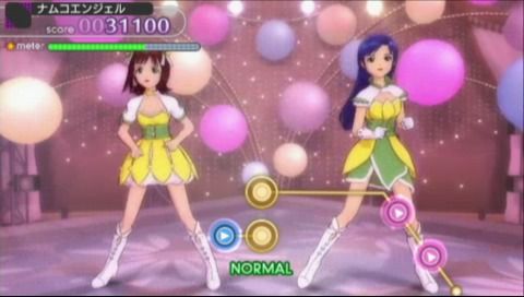 The iDOLM@STER: Shiny Festa - Harmonic Score (PSP) screenshot: Higher difficulty will create wiggly note lines and increase the number of QTEs