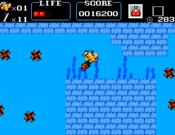 Astérix (SEGA Master System) screenshot: Asterix swimming a little.