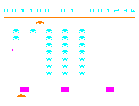 Space Invaders (Dragon 32/64) screenshot: A flying saucer passes by