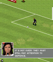 2006 Real Soccer (J2ME) screenshot: The keeper about to kick the ball back in play.