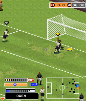 2006 Real Soccer (J2ME) screenshot: But the keeper seems to be first on it.