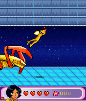 Totally Spies!: The Mobile Game (J2ME) screenshot: Alex chased by a crab-like robot. (large screen)