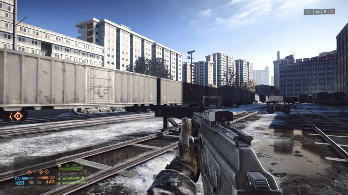 Battlefield 4: Dragon's Teeth (Xbox One) screenshot: A passing cargo train