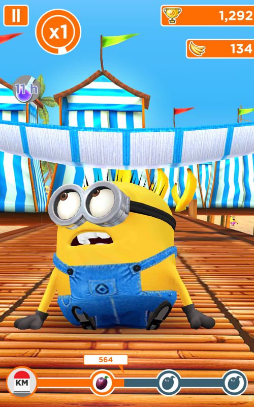Despicable Me: Minion Rush (Android) screenshot: My minion ran into a barrier once more.