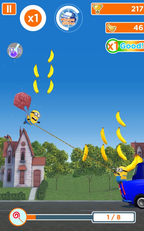 Despicable Me: Minion Rush (Android) screenshot: In this mini-game you fly behind a car and collect bananas before returning to the regular level.
