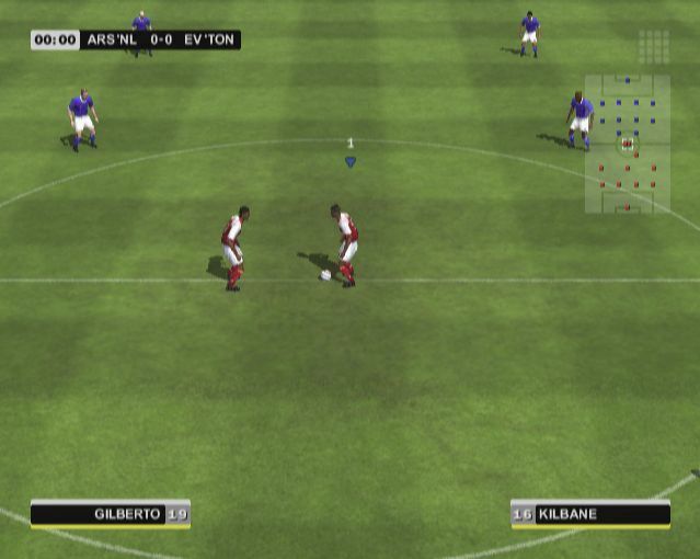 Club Football 2005 (PlayStation 2) screenshot: Arsenal<br>The kick off of a domestic league match. The radar view and player information shown on screen are optional