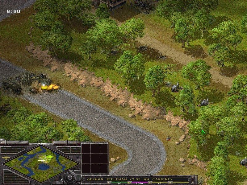 Sudden Strike (Windows) screenshot: By using mines, occupying bunkers and higher ground, effective ambushes can be executed.