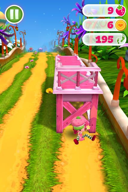 Strawberry Shortcake: Berry Rush (Browser) screenshot: Game Over: crashed into a bridge.