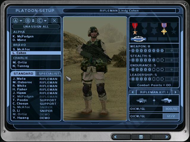 Tom Clancy's Ghost Recon: Desert Siege (Windows) screenshot: Create your fire teams and pick their kits.