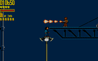 Lethal Weapon (Atari ST) screenshot: Watch out enemy fire.