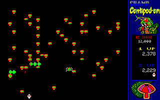 Champ Centiped-em (DOS) screenshot: Splitting the Centipede, avoiding the spider.