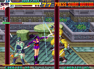 Sengoku 3 (Neo Geo) screenshot: Kurenai strikes in multiple directions.