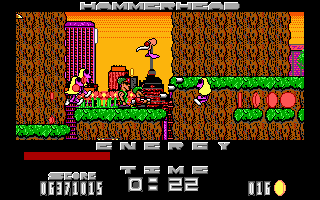 Hammer-Head (DOS) screenshot: Beware! A dangerous bird