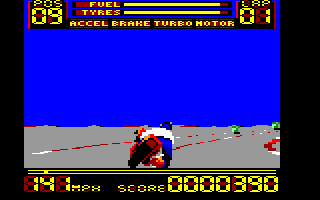 750cc Grand Prix (Amstrad CPC) screenshot: Turning...