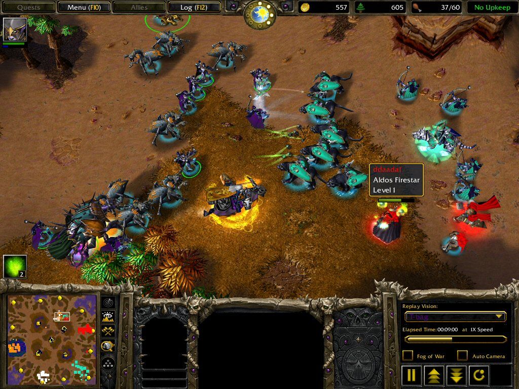 WarCraft III: The Frozen Throne (Windows) screenshot: Multiplayer battles can get quite busy.