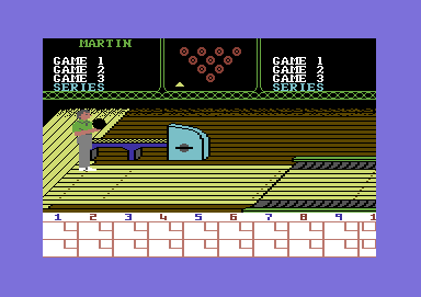 Superstar Indoor Sports (Commodore 64) screenshot: Lining up the bowler