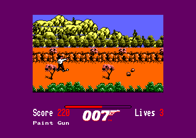 James Bond 007 in The Living Daylights: The Computer Game (Amstrad CPC) screenshot: Shoot the terrorists!