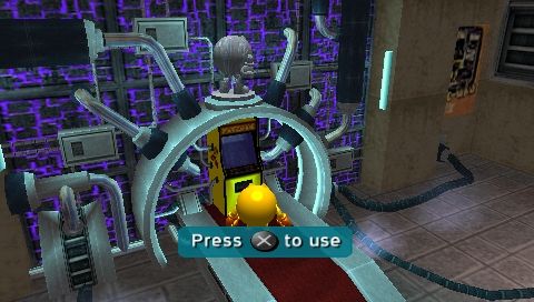 Pac-Man World 3 (PSP) screenshot: Original Pac-Man arcade machine in the museum
