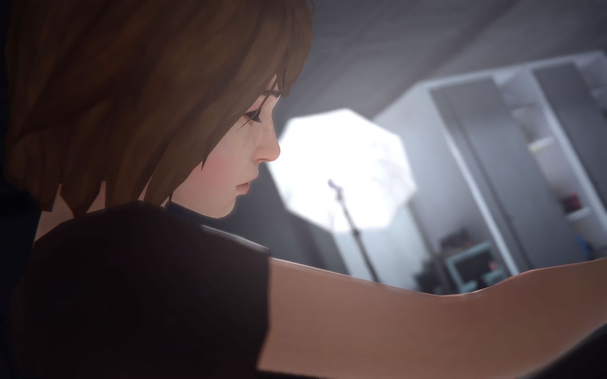 Life Is Strange: Season Pass - Episodes 2-5 (Windows) screenshot: <i>Episode 5</i>: when Max wakes up, she is in a tough spot.