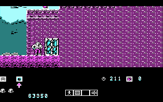 Karnov (PC Booter) screenshot: CGA - Breaking the door.