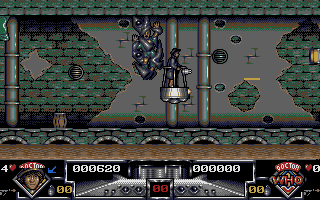 Dalek Attack (DOS) screenshot: Shooting sewer denizens