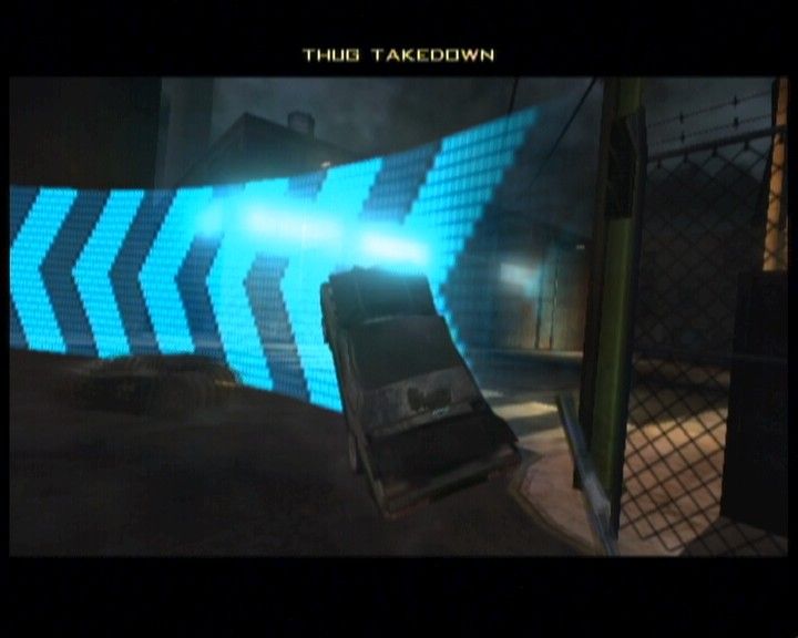 Batman Begins (Xbox) screenshot: Thug takedown
