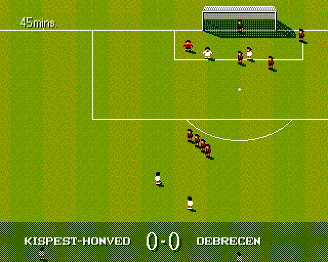 Sensible World of Soccer (Amiga) screenshot: A free kick for the opponent