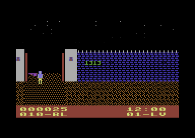 Maxwell Manor (Commodore 64) screenshot: An open door