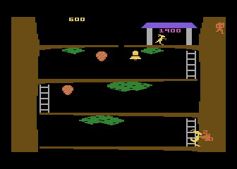 Kangaroo (Atari 8-bit) screenshot: I punched a monkey