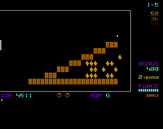 Poing 6 (Amiga) screenshot: Get the ball into the sign and collect the crystals