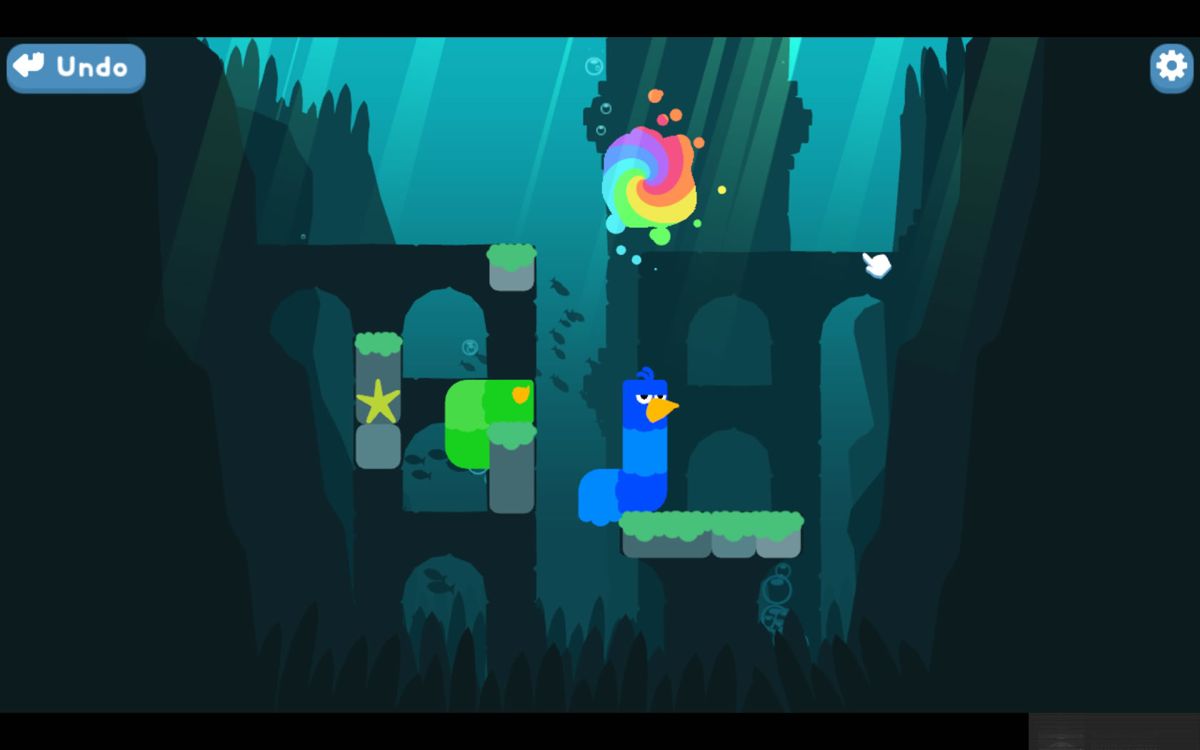 Snakebird (Windows) screenshot: An underwater level with two snakebirds
