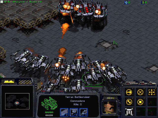 StarCraft: Brood War (Windows) screenshot: Two powerful fleets of battlecruisers in the heat of the battle.