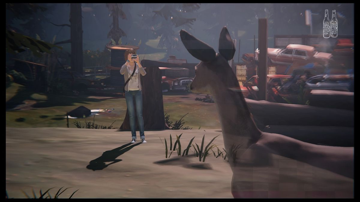 Life Is Strange: Episode 2 - Out of Time (PlayStation 4) screenshot: Strange, this hind is not affected by rewinding time phenomenon