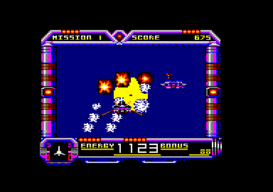 Galaxy Force II (Amstrad CPC) screenshot: Flying towards the base, fighting of enemies.