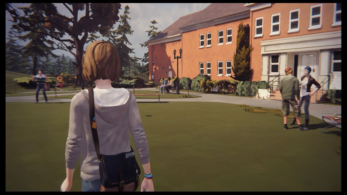 Life Is Strange: Episode 4 - Dark Room (PlayStation 4) screenshot: Back at the campus