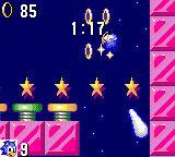 Sonic the Hedgehog (Game Gear) screenshot: One of the bonus levels. This one is always falling down.