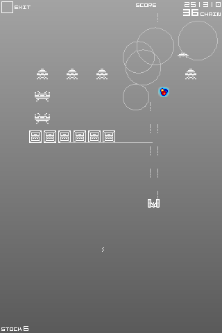 Space Invaders Infinity Gene (iPhone) screenshot: These invaders are shielded!