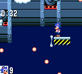 Sonic the Hedgehog (Game Gear) screenshot: There is another way to get in the ship... around it :)