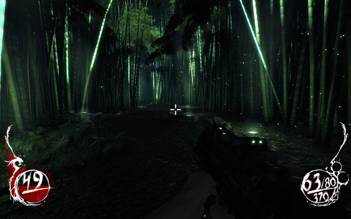 Shadow Warrior (Windows) screenshot: Moving through a dark forest.