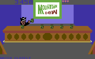 Tapper (Commodore 64) screenshot: Find the unshaken Mountain Dew