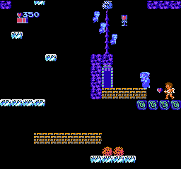 Kid Icarus (NES) screenshot: If you get spotted by the reaper, he (or is it a she?) goes crazy, and calls for the reapettes. And they are more dangerous than they look.
