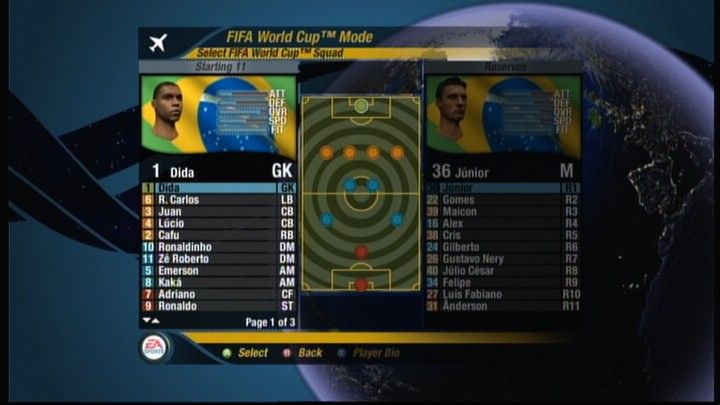 FIFA World Cup: Germany 2006 (Xbox 360) screenshot: Checking out the team.