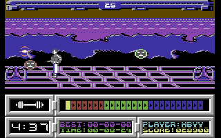 Space Academy (Commodore 64) screenshot: Shoot 25 targets to complete this course