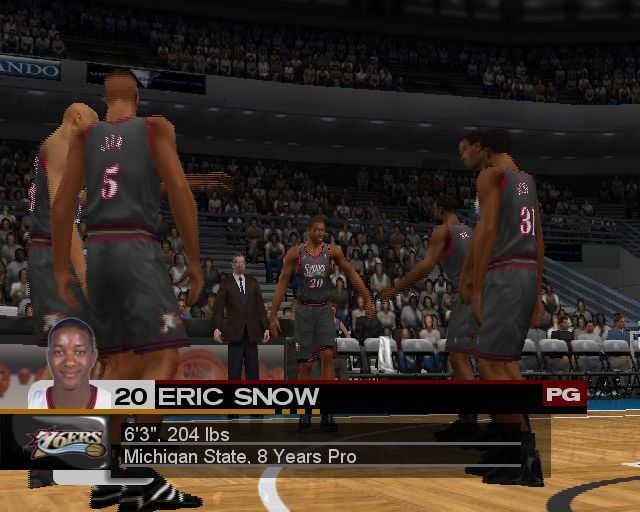 NBA 2K3 (PlayStation 2) screenshot: Before the match the players are individually introduced to the crowd