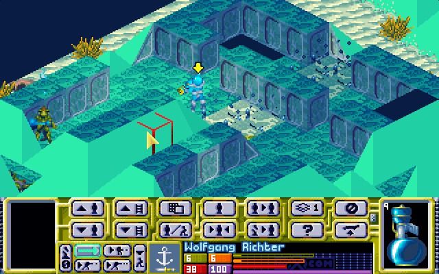 X-COM: Terror from the Deep (Windows) screenshot: Exploring the alien pyramids